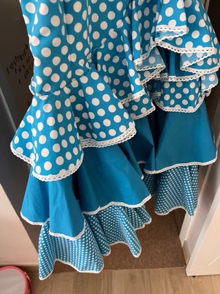 Vestido flamenca talla 42 tiene para sacar azul