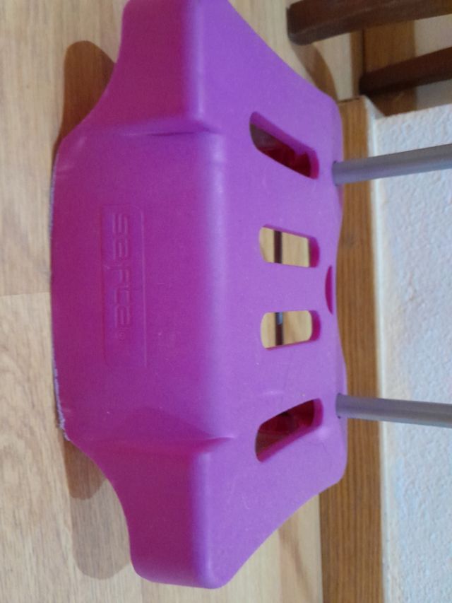 Carrito portamochila, color rosa.