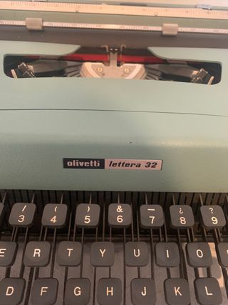 Maquina escribir Olivetti Lettera 32