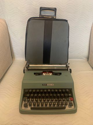 Maquina escribir Olivetti Lettera 32