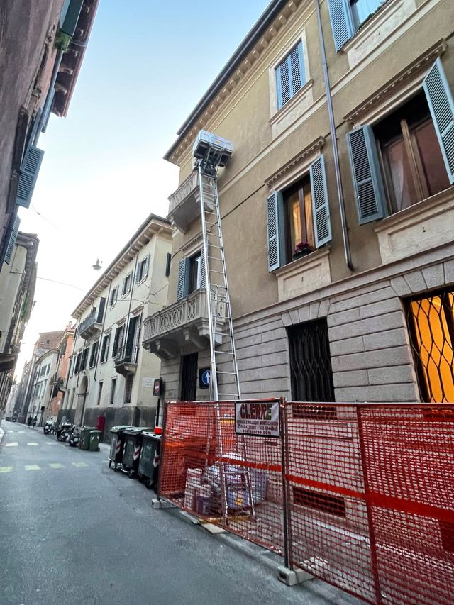 GEDALIFT e SOLARLIFT Elevador de painéis solares