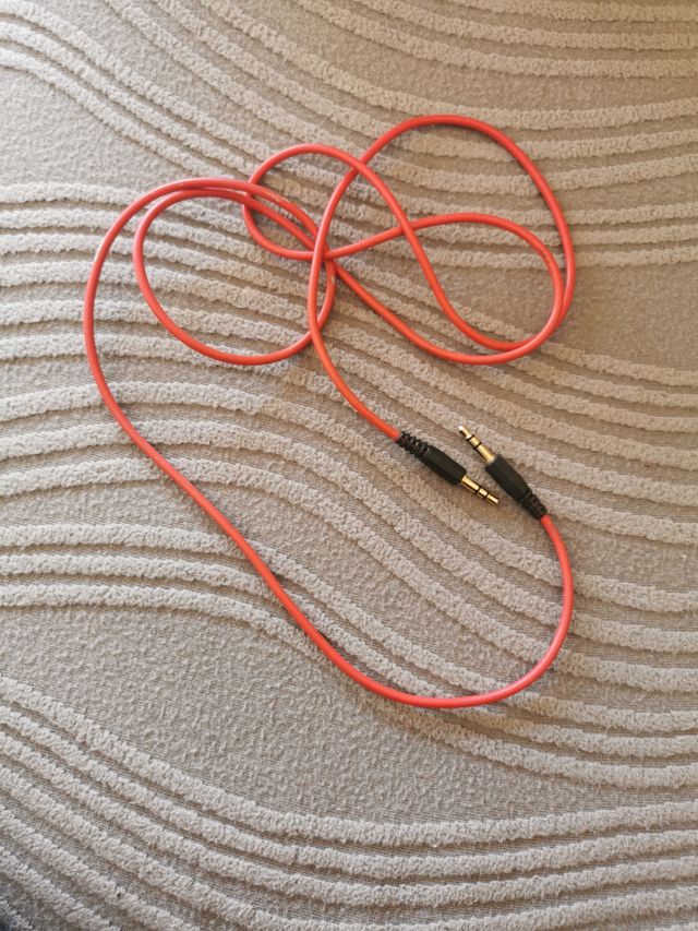 Cable rojo audio