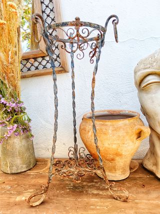 PORTA MACETERO HIERRO FORJADO