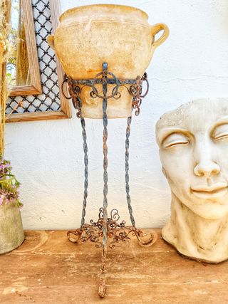 PORTA MACETERO HIERRO FORJADO