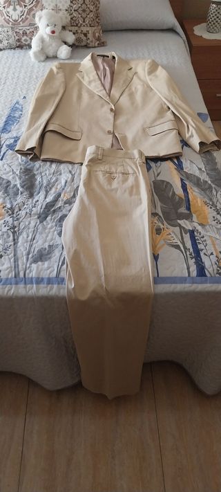 Traje para bodas lo dejo en 30. Euros