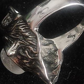 anillo de hombre de piedra lunar