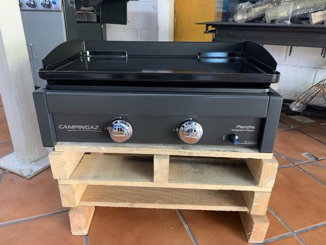 FERRO DA STIRO O DA CAMPEGGIO