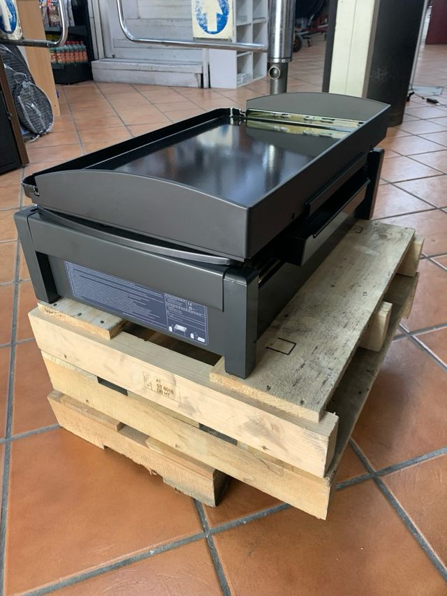 FERRO DA STIRO O DA CAMPEGGIO