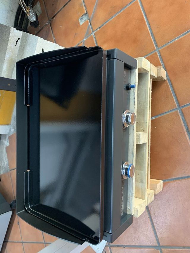 FERRO DA STIRO O DA CAMPEGGIO