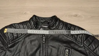 Chaqueta de cuero Zara para niños talla 13-14