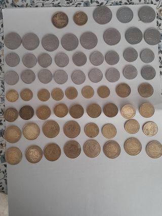 Gran   lote de 65 monedas  de francia
