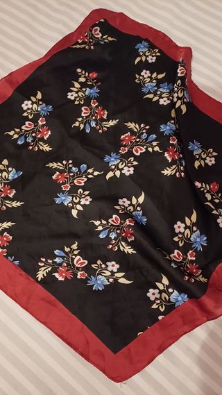 Pañuelo flores 