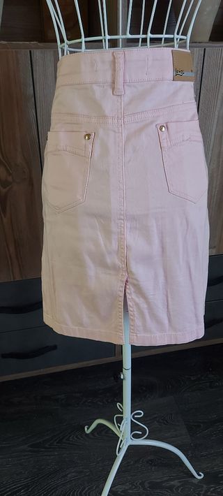 Falda rosa elástica. T. 40/42