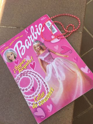 Conjunto revistas Barbie antiguas y accesorios