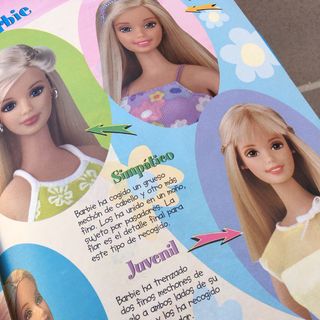 Conjunto revistas Barbie antiguas y accesorios