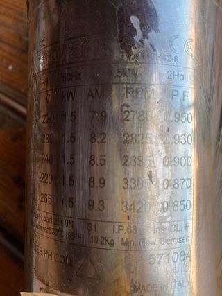 Motor y bomba de pozo sumergible caprari