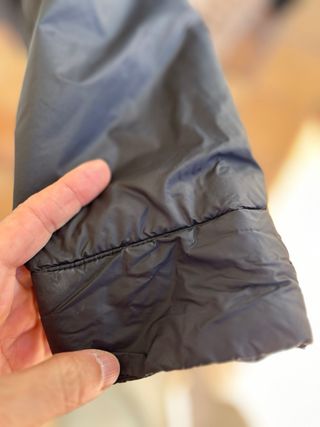 Parka fina negra Zara 