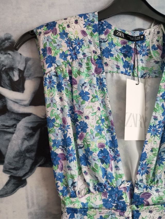 Vestido zara largo escote T.34/36 con etiqueta