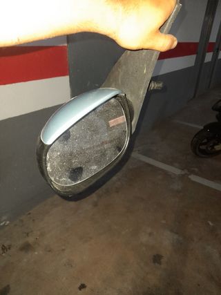 Retrovisor SE ACEPTA TRUEQUE