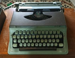Maquina de escribir Royal Litton 202 vintage (OB06