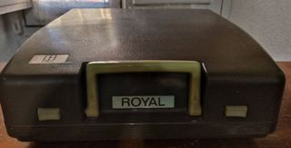 Maquina de escribir Royal Litton 202 vintage (OB06