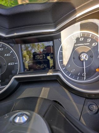 YAMAHA X MAX TECH 125 cc