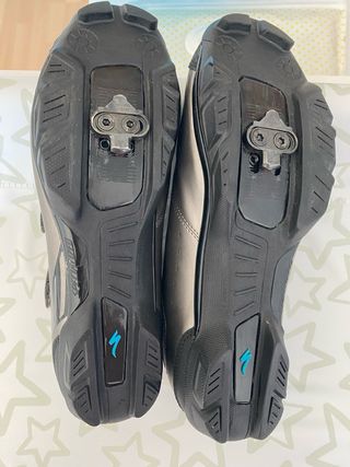 Zapatillas Specialized n°42 con calas Shimano