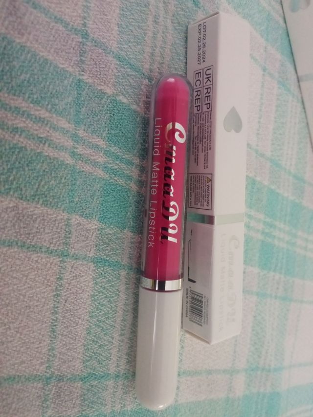Labial mate permanente 