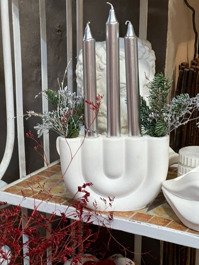 candelero de yeso moderno