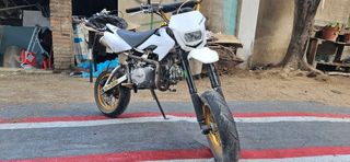 Moto pit bike matriculada