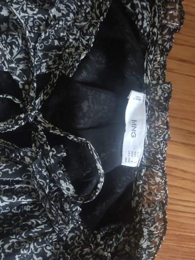 Vestido estampado negro de Mango