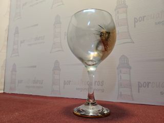 3 Copas de diseño decoradas con oro