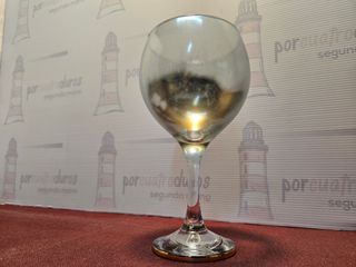 3 Copas de diseño decoradas con oro