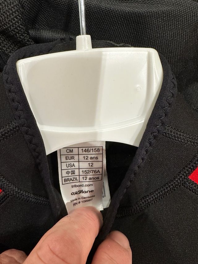 Vendo neopreno T.12 años