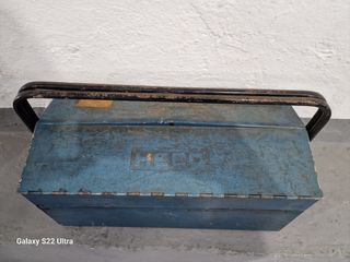 CAJA   ANTIGUA METALICA DE HERRAMIENTAS