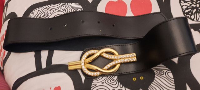 2 Cinturones de piel