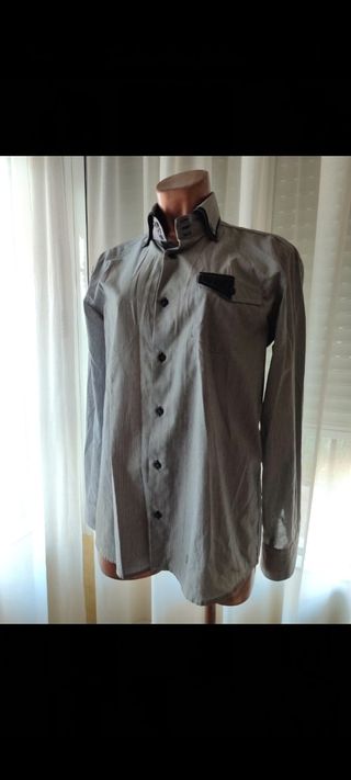 Lote de cuatro camisas talla M