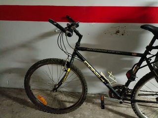 Bicicleta con porta niños en Linares (Jaén)