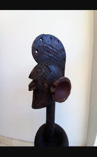 Máscara de hombro Mumuye antigua