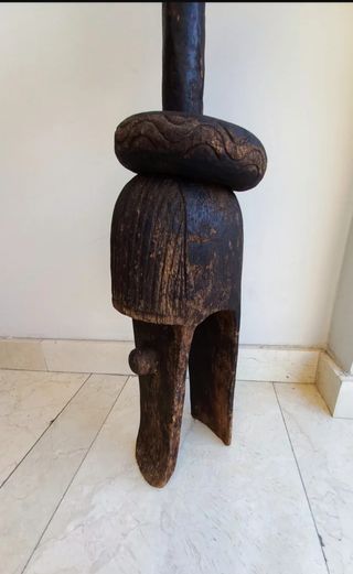 Máscara de hombro Mumuye antigua