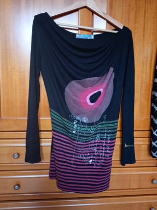 Lote dos camisetas Desigual 