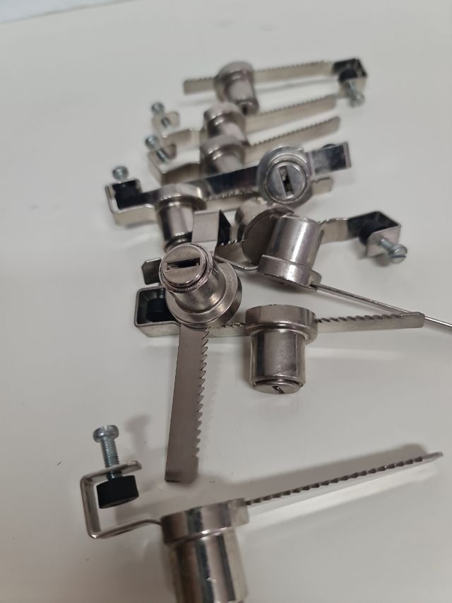 Cierres de vitrina 20