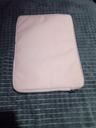 Funda rosa alcolchada para ordenador 