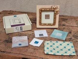 Thun cornice champagne in confezione originale