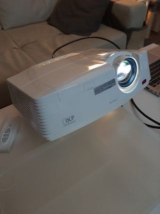 Proyector Mitsubishi XD600U