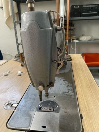 Máquina coser singer industrial  331k4