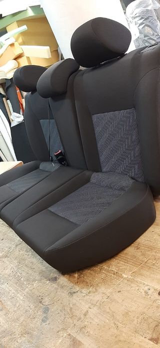 SEAT Ibiza 2011,2012 de cuatro puertas