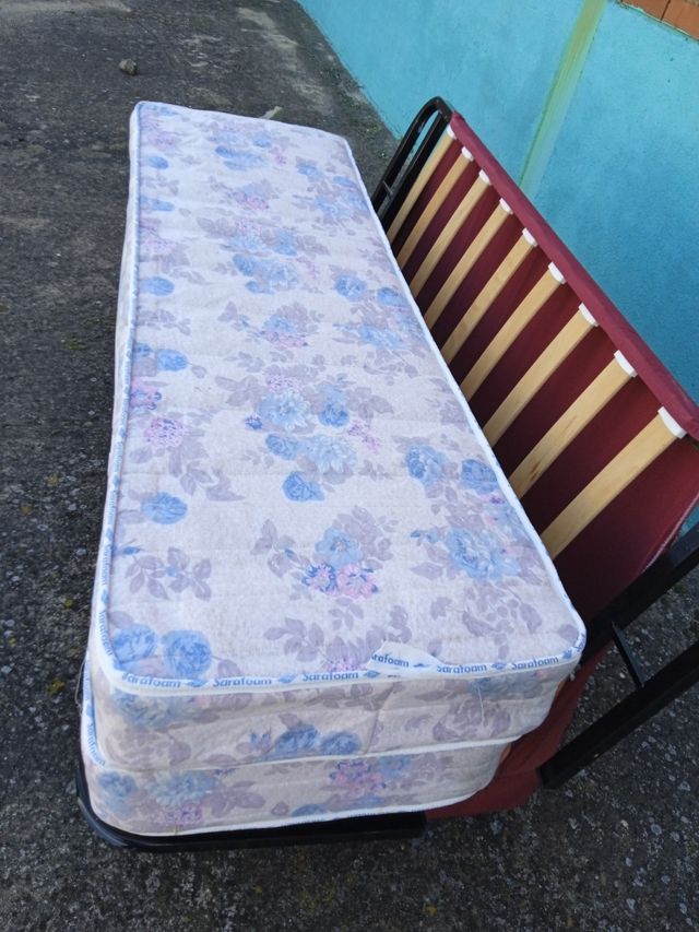 SOFÁ CAMA CON PEQUEÑO CANAPÉ