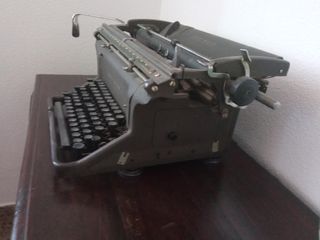 Maquina de escribir antigua Underwood