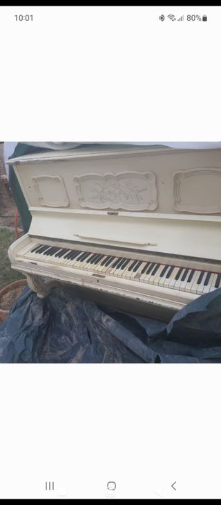 Piano antiguo